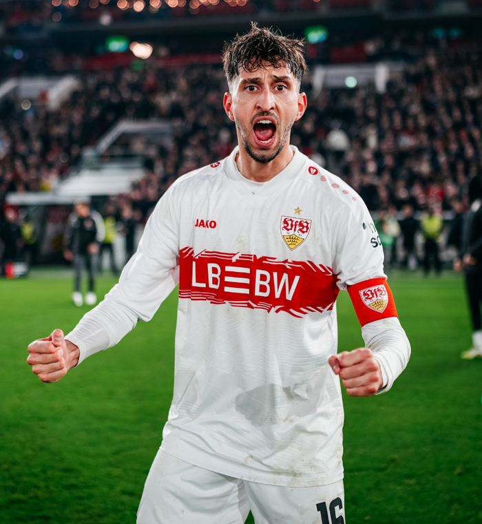 包含从集结日斯图加特强势反弹到清晨法兰克福调整名单以备英超，曼联清晨完成体检的词条雷竞技官方