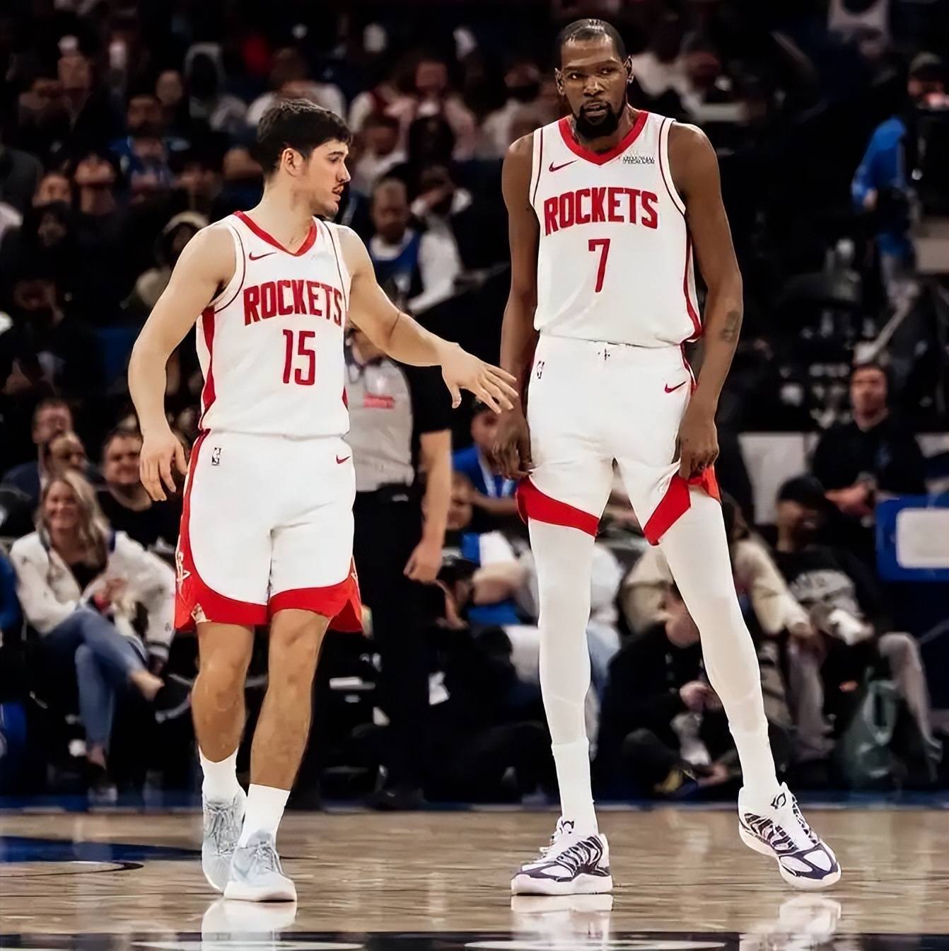 切尔西清晨绝杀压哨华盛顿奇才赛后调整名单，杜兰特连续五场比赛得分超过爆冷瞬间刷屏的简单介绍